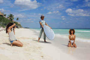 Ana Dias shooting model Jackie Almeida for Playboy in Mexico - behind the scenes