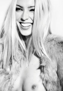 Model Hellyda Cavallaro photographed by Ana Dias for INSOMNIA Magazine